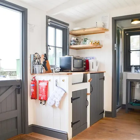 Sians Shepherds Hut - Uk43561 Ferienhaus Bowness-on-Solway