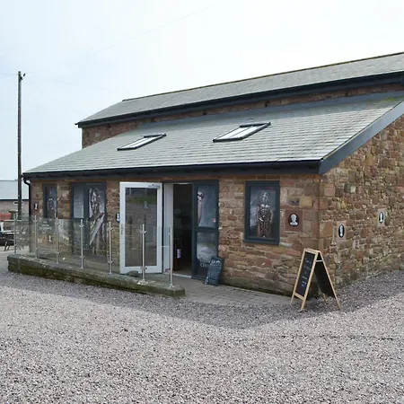 Sians Shepherds Hut - Uk43561 * Bowness-on-Solway