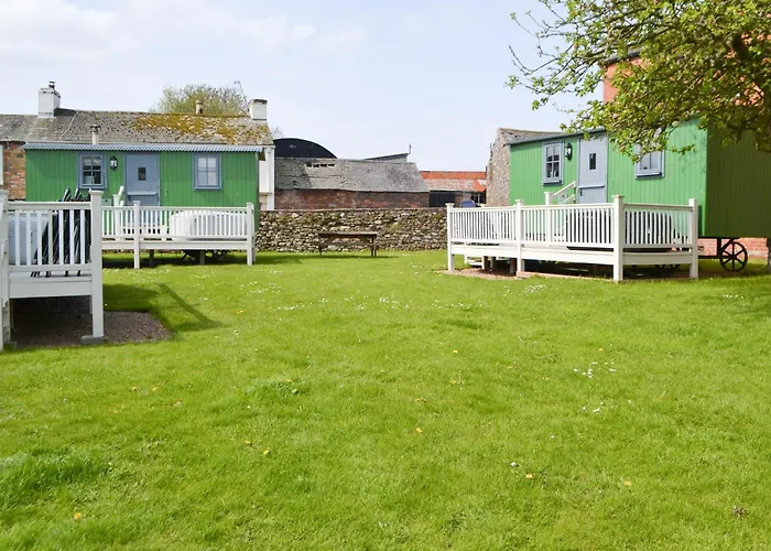 Holiday home Sians Shepherds Hut - Uk43561 Bowness-on-Solway
