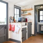 Sians Shepherds Hut - Uk43561 بيت للعطل Bowness-on-Solway
